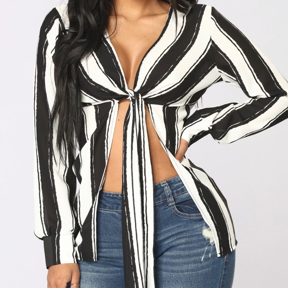 Fashion Nova high/low shirt - Picture 2 of 9